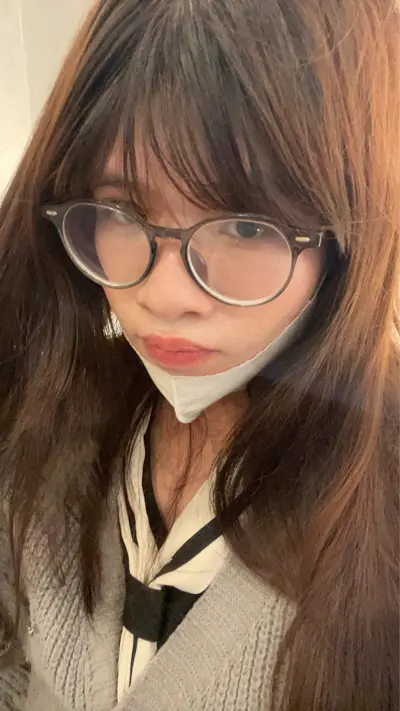 Picture of an ugly woman